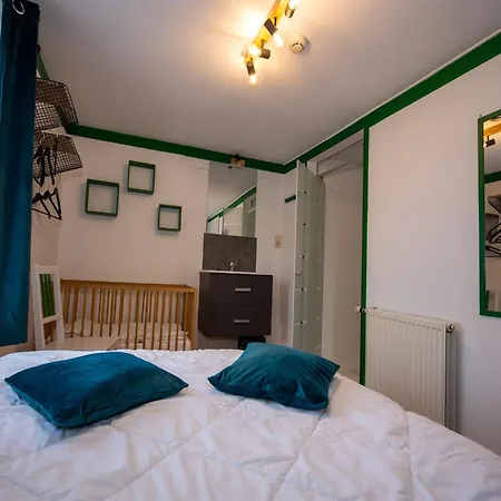 Spacious Mansion In With Sauna * וואימס