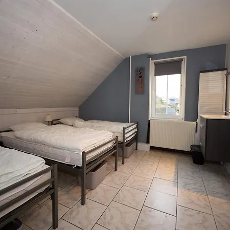 Spacious Mansion In With Sauna בית נופש וואימס