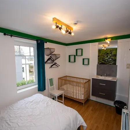 Spacious Mansion In With Sauna וואימס