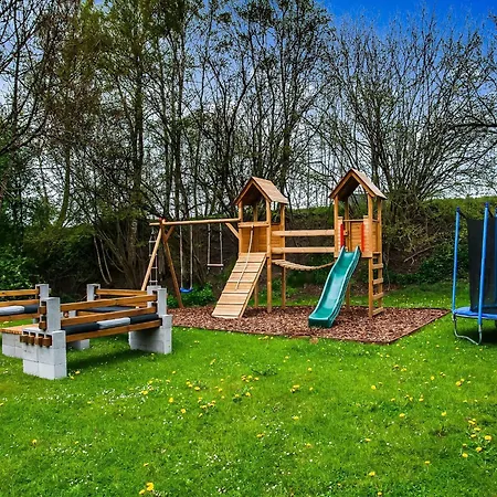 Spacious Mansion In With Sauna *