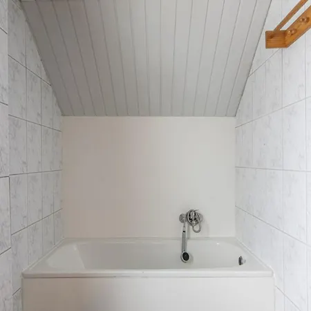 Spacious Mansion In With Sauna וואימס