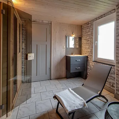 Spacious Mansion In With Sauna Waimes